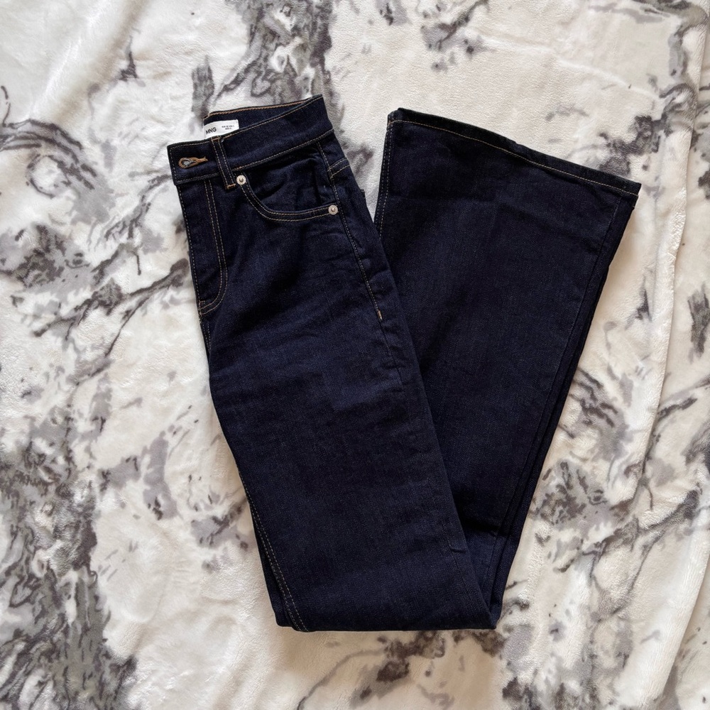 🐄MANGO FLARE JEANS